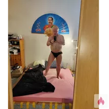 Suche Sie bis 20 Jahre für eine schöne Zeit zu zweit