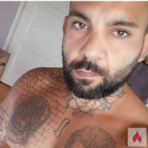 Ich verwöhne gerne Frauen habe langen sex