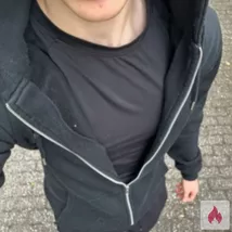 Fuckboy sucht seine Slut