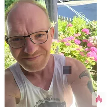 Suche weibliche Sauna Begleitung 