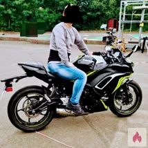 Ich bin von zärtlich bis Dominant ;-) und echt Real !!