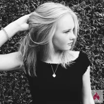 Schülerin (18) aus Hamburg sucht TG