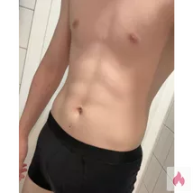 Unerfahrener 19-Jähriger sucht erstes Mal