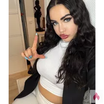 Ich bin eine ehrwürdige und strenge Herrin