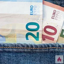 Taschengeld für junges Girl (ab18)