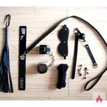 Du, Frau, (18+) willst dienen, hast aber keinen Herrn?