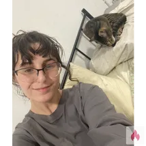 Ich stehe jederzeit für Besprechungen zur Verfügung. 