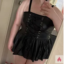 Tina sucht Männer für Bildertausch