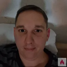 Ich suche nach Zweisamkeit,nähe und viel Spaß 