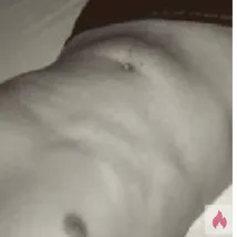 M bietet von Montag-Freit eine 30 Min erotische Massage
