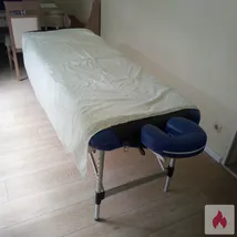 Frau die Lust auf eine erotische Massage hat