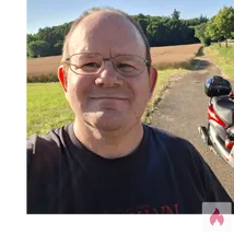 Suche bis zu zwei Frauen