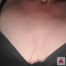 Sie sucht attraktive und gepflegten Herren für Outdoor