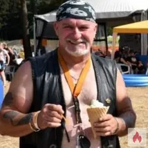 Der Verwöhner der Reifen Dame