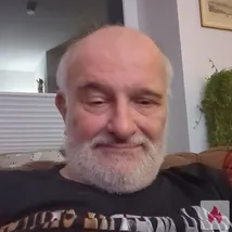 Suche 18-20 jährige Jungstute 